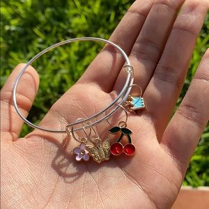 Charm bracelet